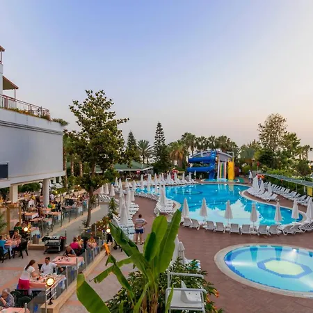 Holiday Park Resort Hotell