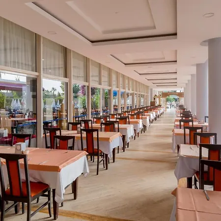 Holiday Park Resort 5* Okurcalar