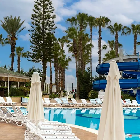 Hotel Holiday Park Resort