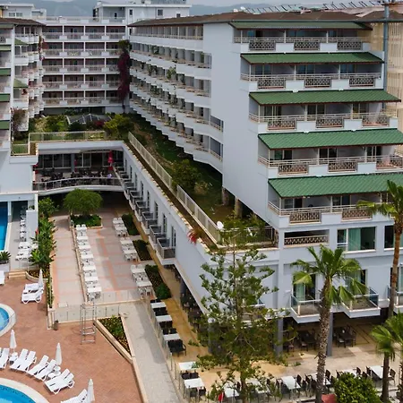 Hotel Holiday Park Resort