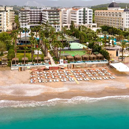 Hotel Holiday Park Resort