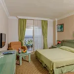 Hotel Holiday Park Resort