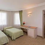 Holiday Park Resort Hotel