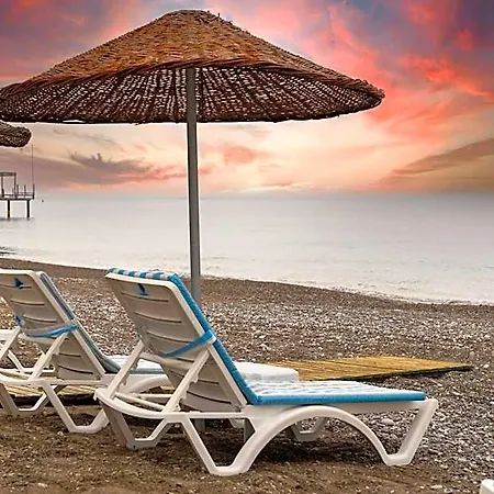 Holiday Park Resort Szálloda Okurcalar