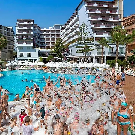 Holiday Park Resort Hotel