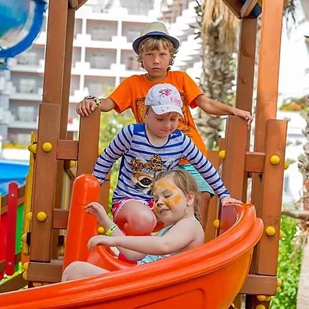 Holiday Park Resort 5*