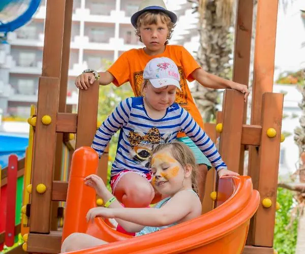 Holiday Park Resort 5*