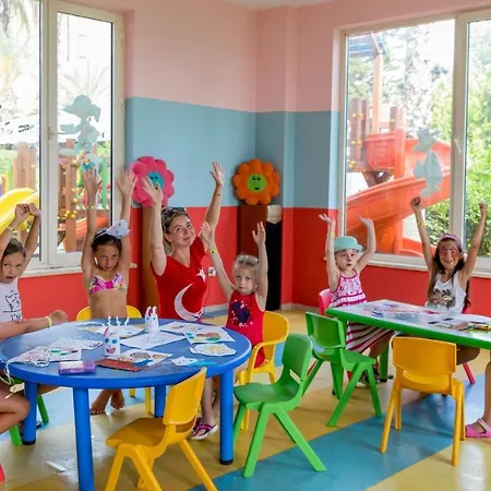Holiday Park Resort 5* Окурджалар