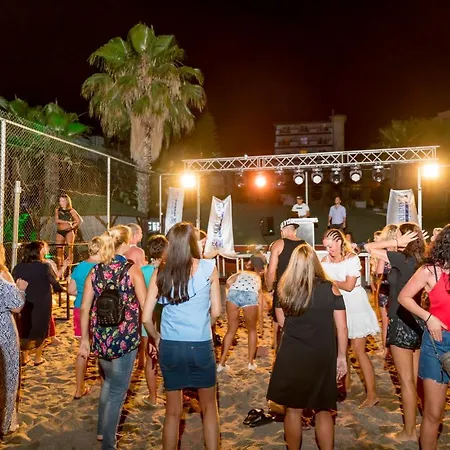 Отель Holiday Park Resort 5*