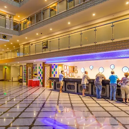 Holiday Park Resort Окурджалар