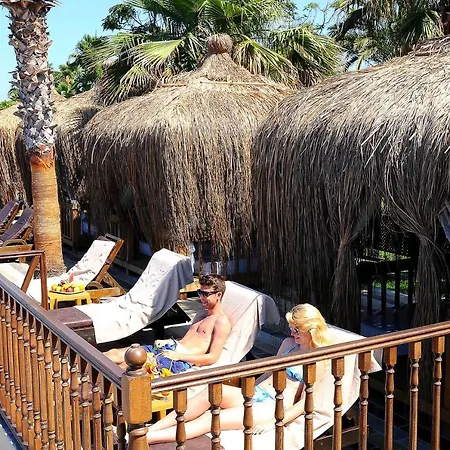 Отель Holiday Park Resort