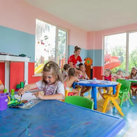 Holiday Park Resort Отель 5*